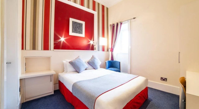 Redstones hotel, Book Hotel Uddingston Lanarkshire