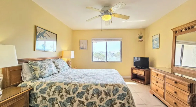 Updated Oceanfront, Oceanviews! 5 Hot Tubs 2 Resort Pools! Trolley St Augustine Beach