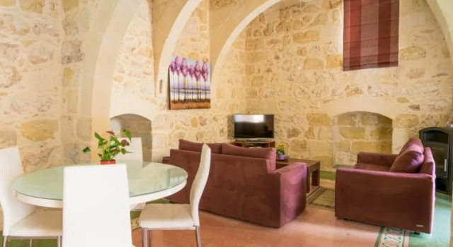 Ta' Kikka, Varaa Lomakoti Xaghra Gozo