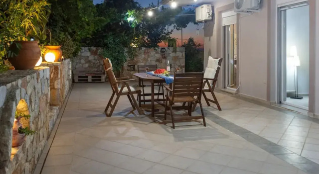Апартаменты Casa Anthea 3 Bedroom Apartment With Garden