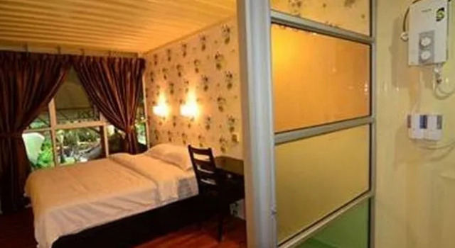 Container Gardenstay @ Bangkok Village, Varaa Hotelli Hotellit Johor pysäköinnillä, Pysäköinti