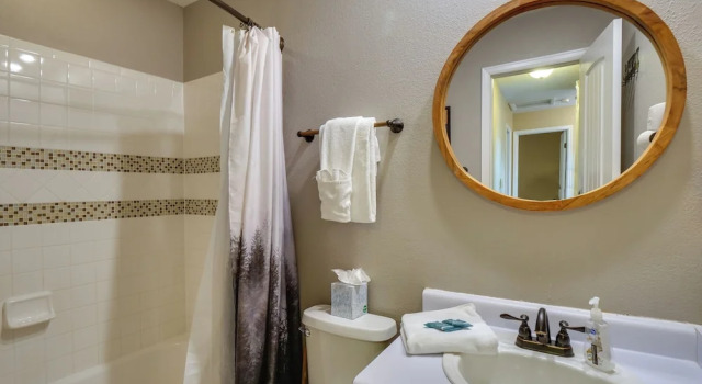 Апартаменты Ski-In Retreat w/ Pool! 2 Blocks to Main St Breck
