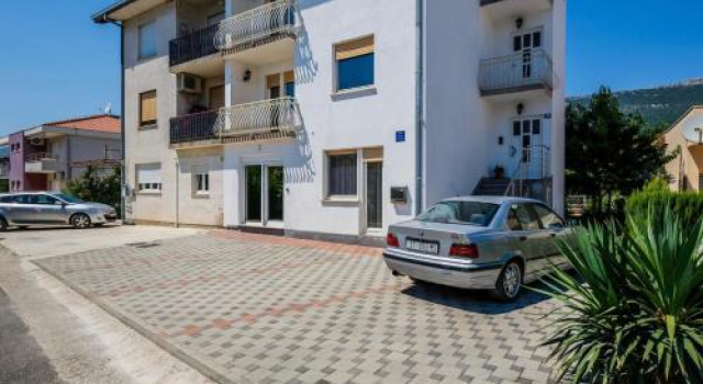 Apartments Mila, Rezerwuj Apartament Hotele w Split-Dalmatia County z parkingiem, Parking