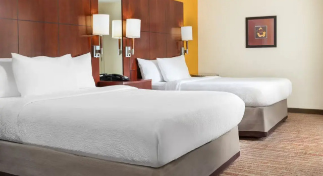 Четырёхместный люкс c 1 комнатой Residence Inn by Marriott Springfield Old Keene Mill