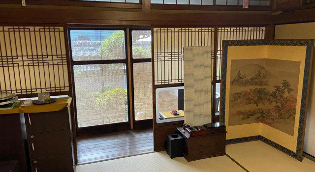 古民家ゲストハウス穏, Buchen Sie Hotel Sakaide Kagawa
