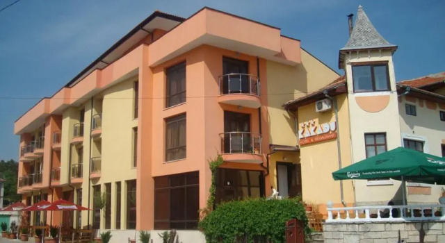 Hotel Kakadu, Забронировать Отель Отели Каварны 3 звезды, 3*