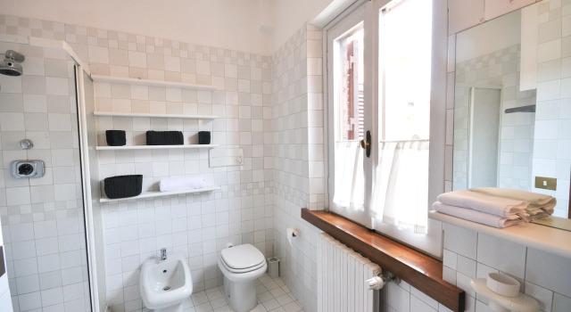 Holiday Rome Apartments - Colosseo, Забронировать Апартаменты/квартира Отели Рима с завтраком, рядом с Площадь Колонны, Завтраки