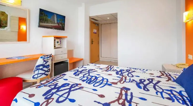 Двухместный номер Standard Hotel Servigroup Orange