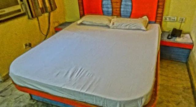 Hotel Gush International, Забронировать Отель Отели Нью-Дели с парковкой, рядом с Рынок Садар-Базар, Парковка