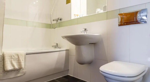 Семейный номер Standard Legacy Preston International Hotel