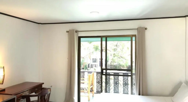 Номер Standard с балконом и с видом на сад Dolphin Bay Beach Resort