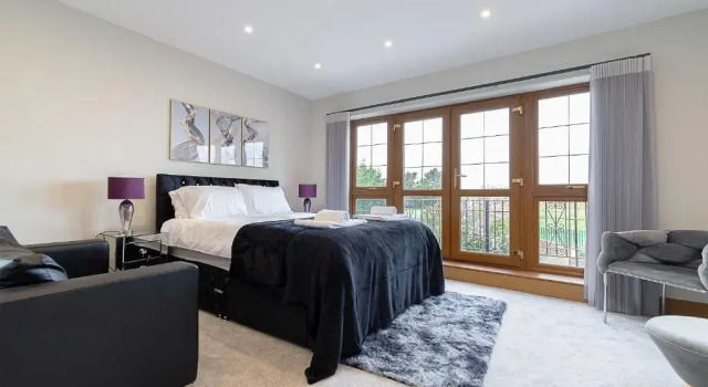 Boutique Green Acre Views, Забронировать Бутик-отель Отели Бакингемшир с парковкой, Парковка
