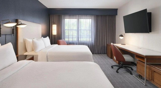 Courtyard by Marriott Saratoga Springs, Забронировать Отель Саратога-Спрингс штат Нью-Йорк, рядом с Saratoga Springs Visitor's Center