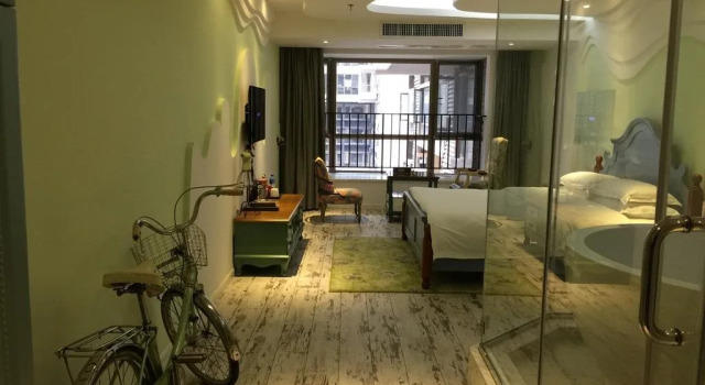 Revolver Theme Design Hotel, Varaa Boutique-hotelli Nanming District Guiyang