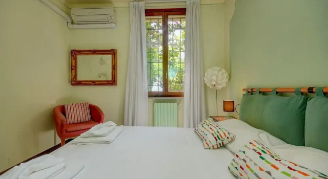 Guesthouse Vaja, Buchen Sie Hotel Hotels in Brescia mit Parkplatz, Parkplätze