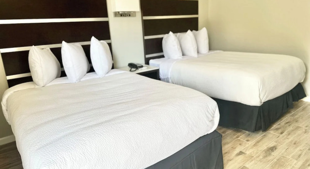 Четырёхместный номер Standard Americas Best Value Inn Arlington