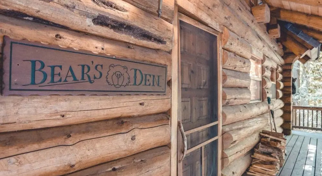 Bear Den Log Cabin, Prenota Hotel Brightwood Oregon