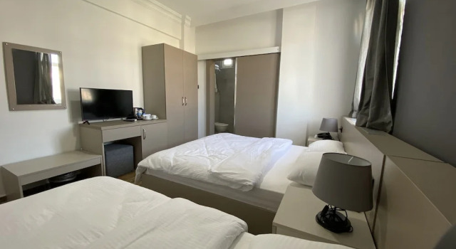Трёхместный номер Deluxe No57 Suites