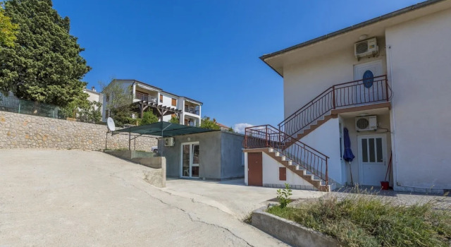 Apartments Norbert, Забронировать Апартаменты/квартира Отели Приморско-Горанской жупания с парковкой, Парковка