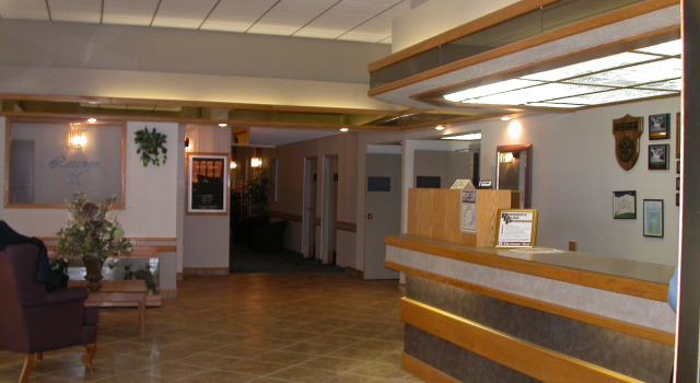 Heritage Inn Hotel & Convention Centre - Pincher Creek, Buchen Sie Hotel Pincher Creek Alberta