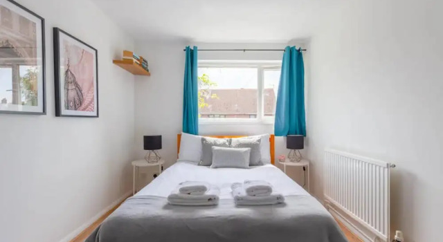 Bright 3 Bedroom House With Terrace, 16 Mins to Big Ben