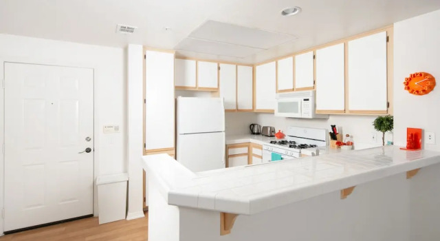 Апартаменты Irvine Comfort Collection 2 bed & 2 Bath