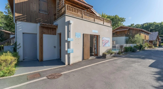 4-guest Stay Near Moutchic Beach