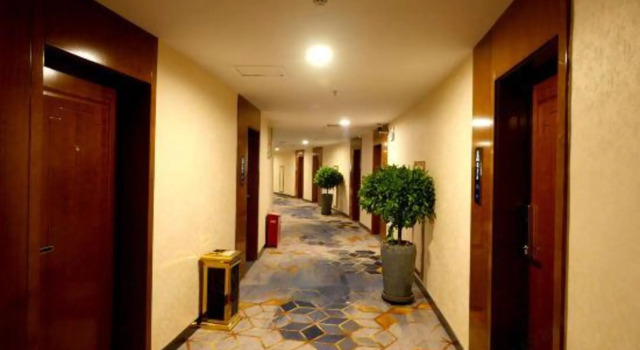 Zhongya Hotel, Book Hotel 3-stjernede hoteller i Bole, 3*