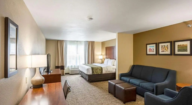 Люкс Comfort Inn & Suites Independence