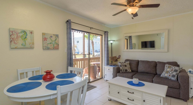 Номер Standard Beachfront 1br Condo W/ King Bed Sleeps 4 1 Bedroom Condo