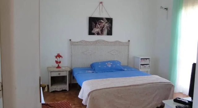 The Sisters House -100 Meters From the sea
