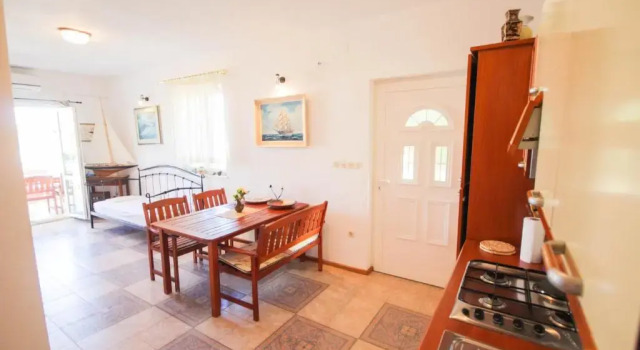 Апартаменты с 2 комнатами с видом на сад Lolas Apartments