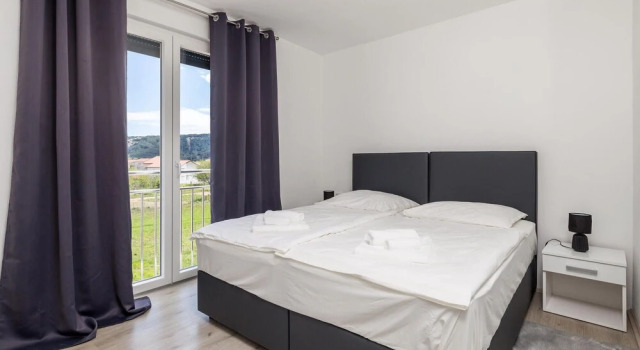 Amazing Home in Rab With Wifi, 4 Bedrooms and Swimming Pool, Prenota Casa vacanze Arbe 