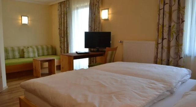 Двухместный номер Standard с балконом Hotel Hemetsberger