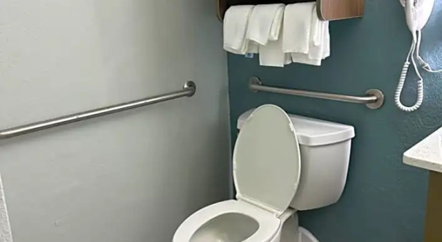 Номер Standard Отель Baymont by Wyndham East Ridge