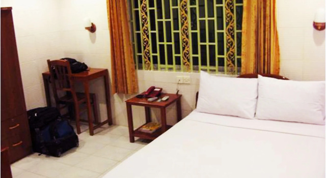 Fancy Guest House, Buchen Sie Pension Daun Penh 