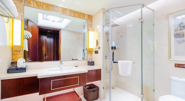 Двухместный номер Standard с балконом The Farrington Hotel - Building A