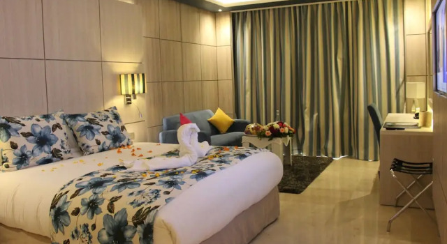 Полулюкс с красивым видом из окна Zaki Hotel