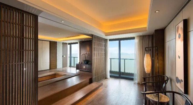 Номер Standard с балконом и с видом на озеро Hilton Zhoushan