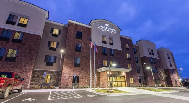 Одноместный люкс Candlewood Suites Overland Park W 135th St by IHG