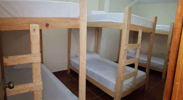 Casa Mon Amie, Забронировать Гостевой дом Антигуа-Гватемала Сакатепекес, рядом с Смотровая площадка «Серро-де-ла-Крус»