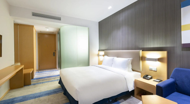 Двухместный номер Standard Holiday Inn Express Shanghai Pujiang by IHG