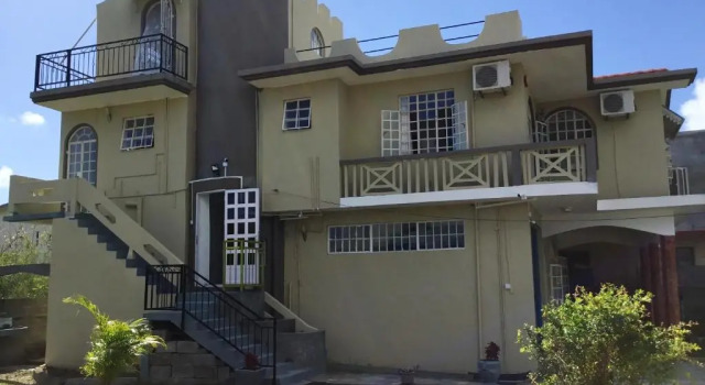 Apartment with 3 Bedrooms in Calodyne, with Enclosed Garden And Wifi - 300 M From the Beach, Book Apartment Calodyne Mauritius North Coast