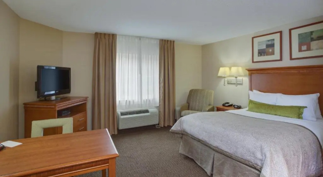 Двухместный люкс Candlewood Suites Richmond Airport by IHG