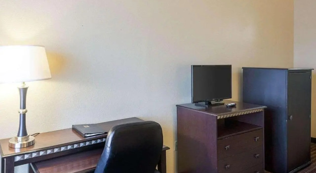 Номер Standard Comfort Inn & Suites Regional Medical Center