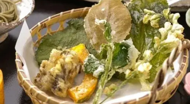 Sanazawa-no-Mori, Rezervovat Hotel Minakami Gunma