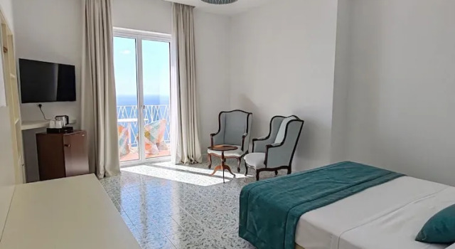 Двухместный номер Classic с балконом и с видом на море Grand Hotel Excelsior