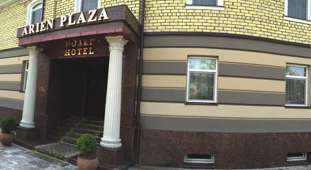Отель Arien Plaza