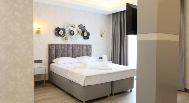 Трёхместный номер Deluxe Avion Suite Hotel