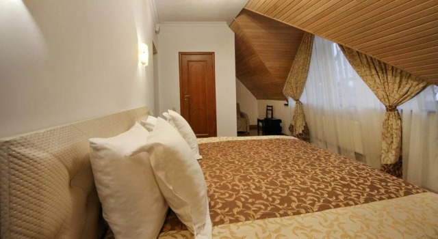 DiAnna, Boek Hotel Hotels in Lviv met parkeren, Parkeren